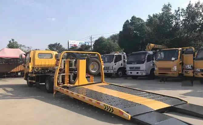 江孜汽车中途维修案例